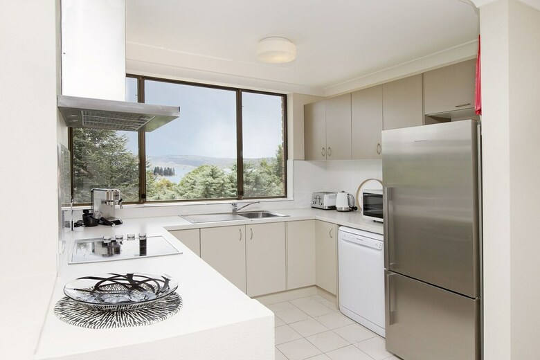 Avalanche 6 - Sophisticated Style & Modern Comfort With A Central Location