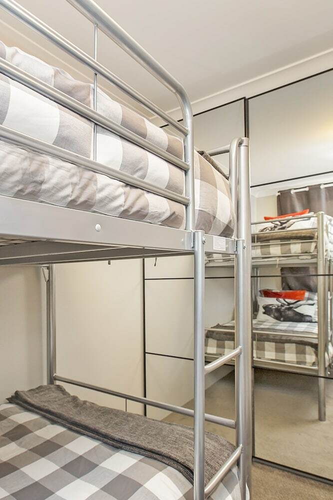 Avalanche 6 - Sophisticated Style & Modern Comfort With A Central Location