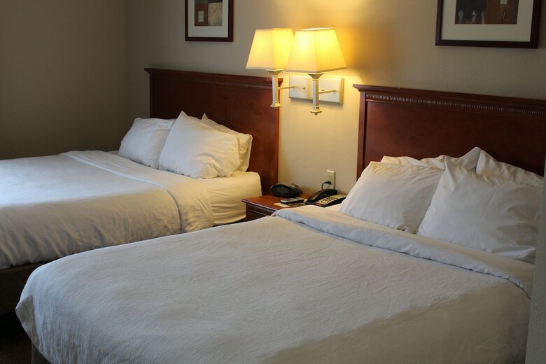 Hotel Candlewood Suites Airport