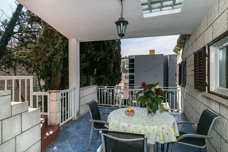 Hotel Guest House Kusalo