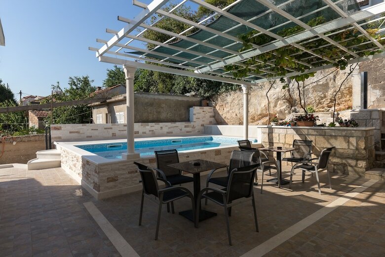 Hotel Guest House Kusalo