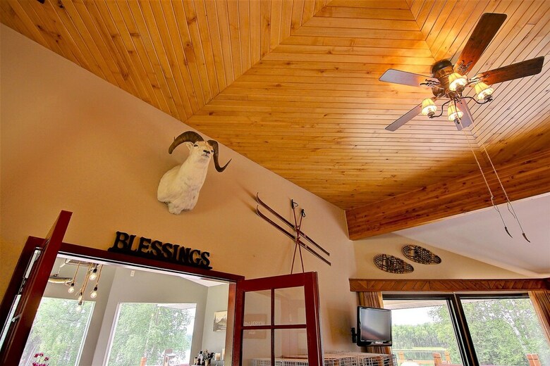 Bed & Breakfast Alaska's Heritage Lodge