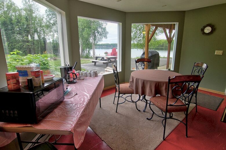 Bed & Breakfast Alaska's Heritage Lodge