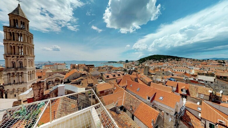 Riva And Diocletian Apartments