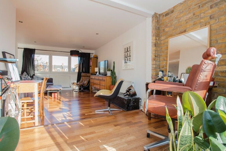 Apartamentos 2 Bedroom Flat In Whitechapel With Large Balcony