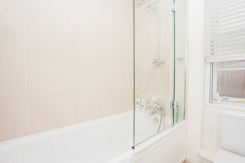 Luxury 2 Bed Mayfair Apartment