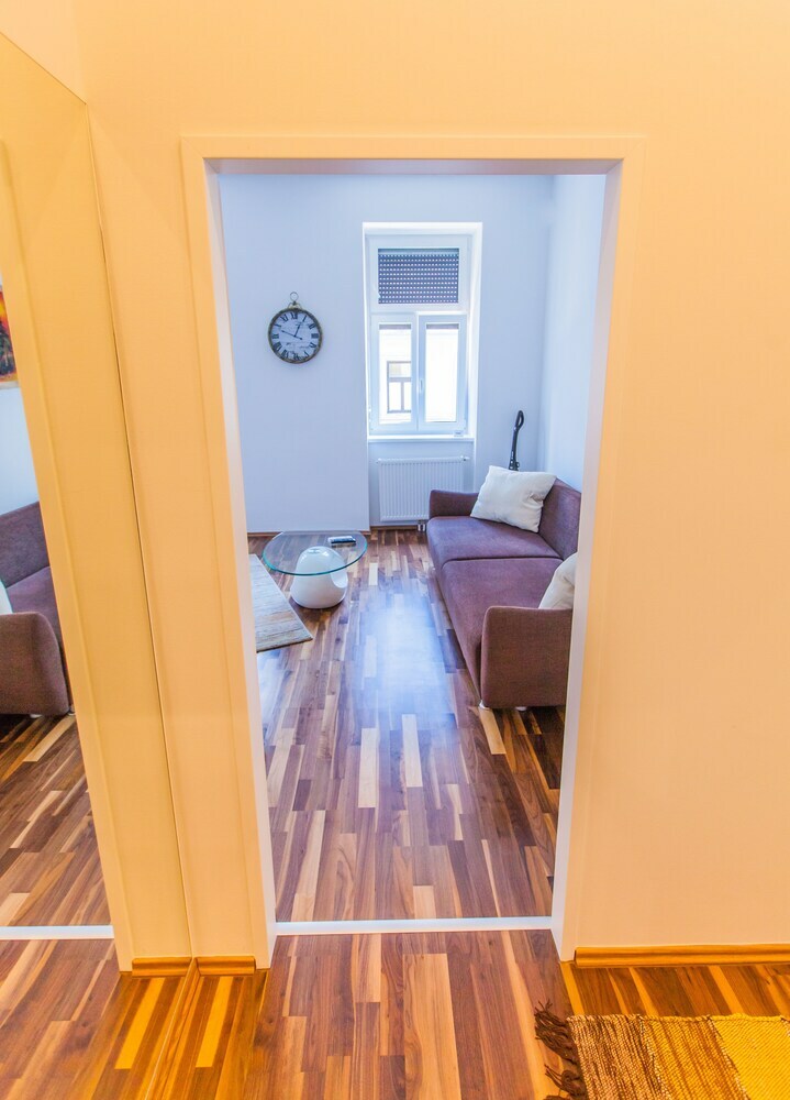 Vienna Market Apartment - Free Garage
