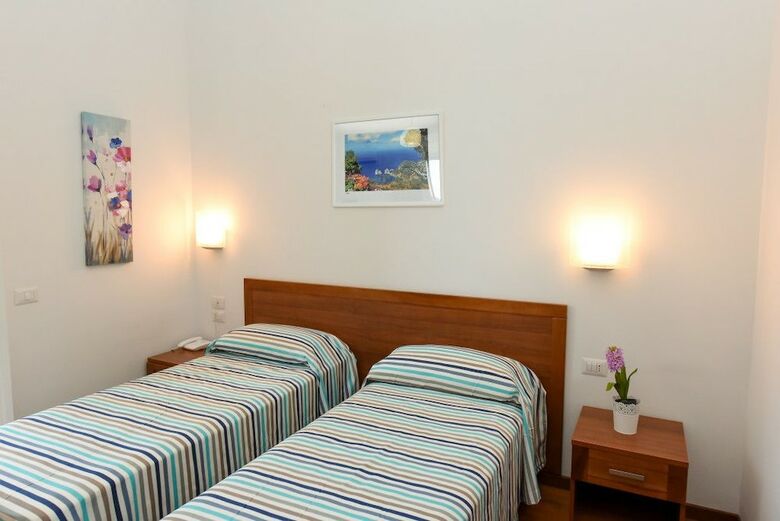 Hotel Villa Crawford - Religious Hospitality