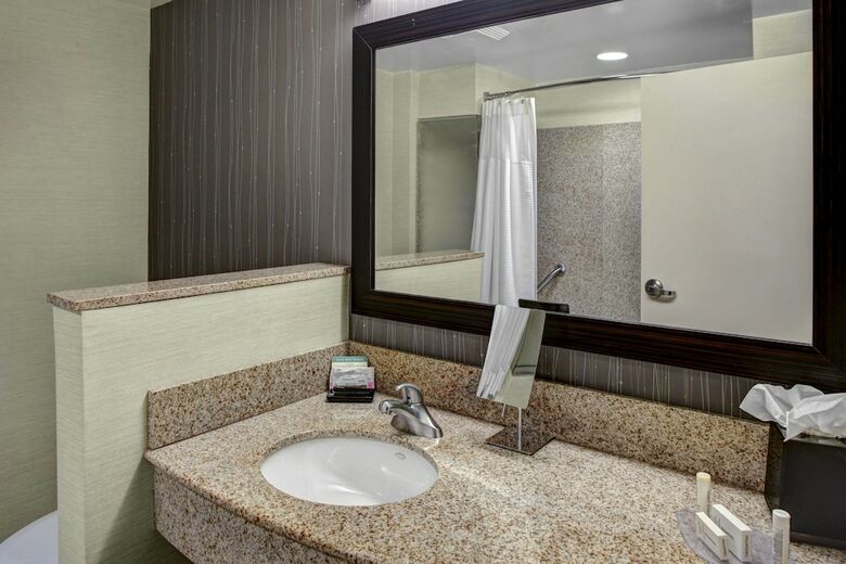 Hotel Courtyard By Marriott Richmond North