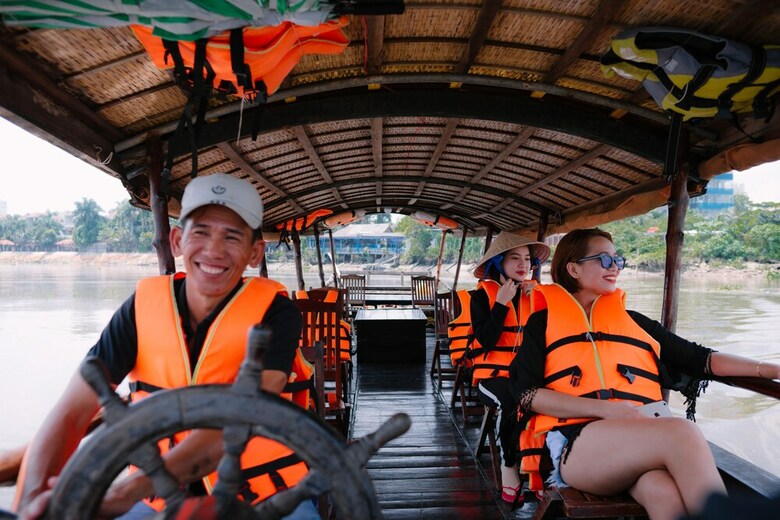 Hotel Saigon Riverside Retreat