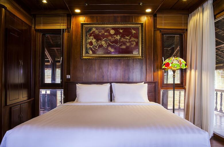 Hotel Saigon Riverside Retreat