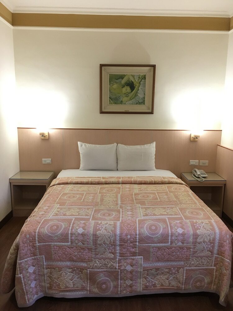 Family Hotel- Linsen