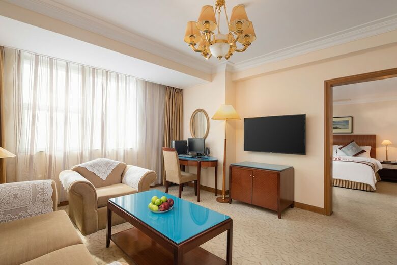 Xinyuan Hot Spring Hotel