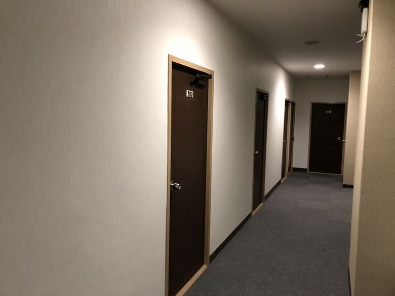 Hostal Business Hotel Tenmonkan Park - Hostel