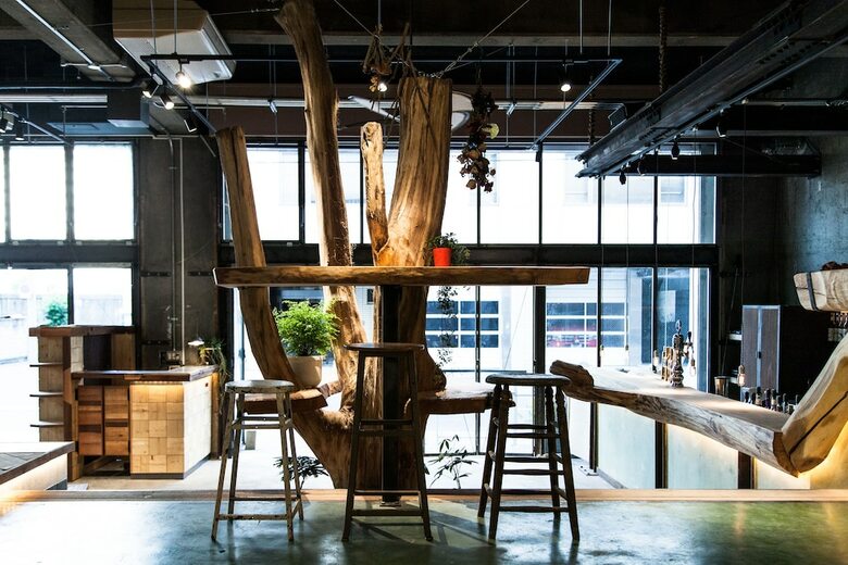 Hostal Nui. Hostel & Bar Lounge