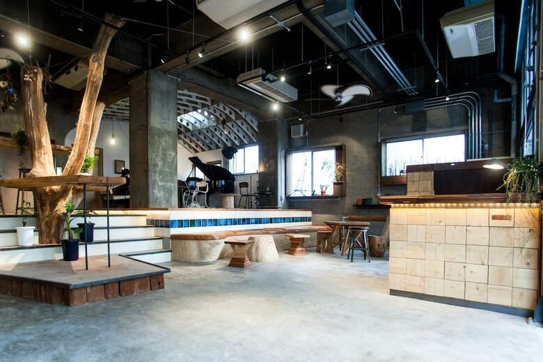 Hostal Nui. Hostel & Bar Lounge