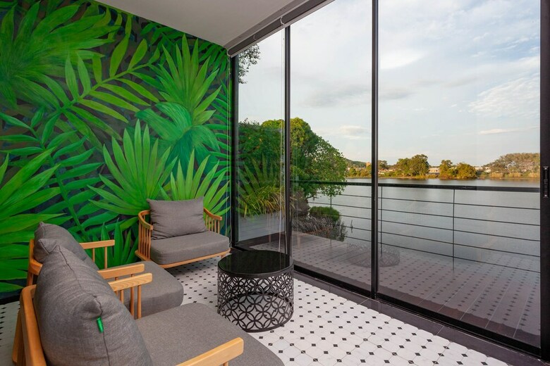 Hotel The Lake Chalong Resort
