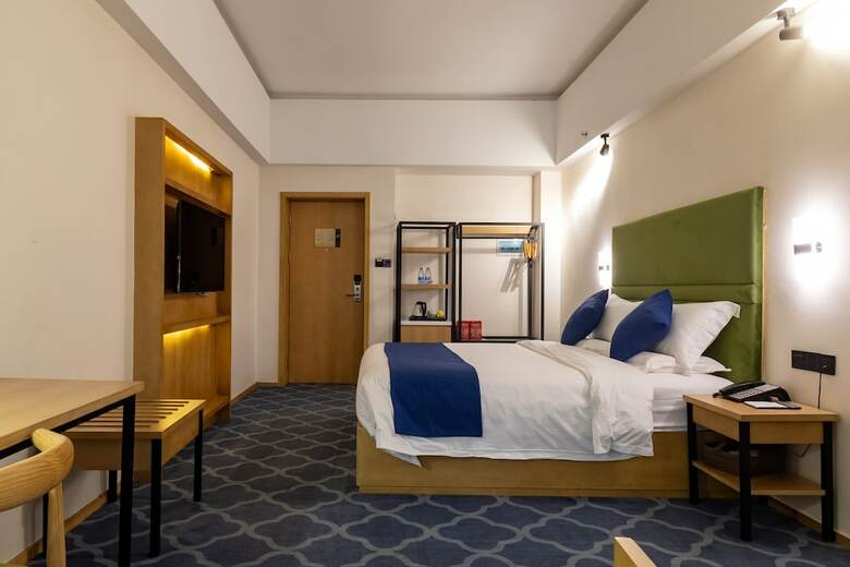 Shenzhen Flight One Hotel