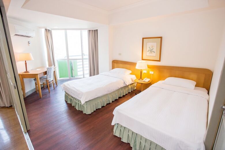 Pacific Hot Spring Hotel Green Bay(Newly Renovated)