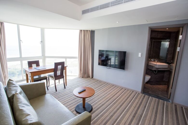 Pacific Hot Spring Hotel Green Bay(Newly Renovated)