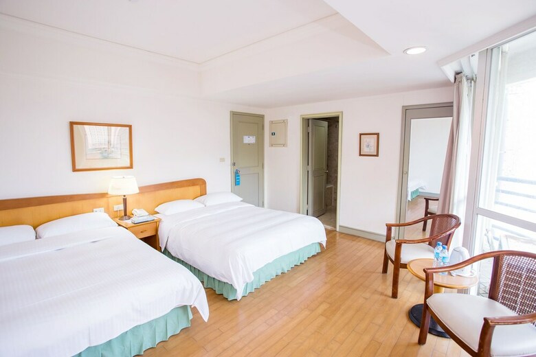Pacific Hot Spring Hotel Green Bay(Newly Renovated)