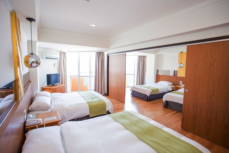 Pacific Hot Spring Hotel Green Bay(Newly Renovated)