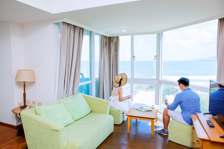 Pacific Hot Spring Hotel Green Bay(Newly Renovated)