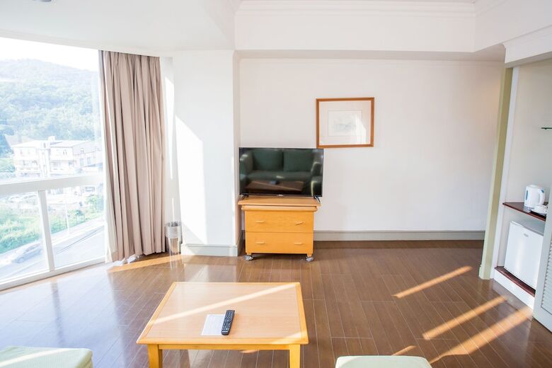 Pacific Hot Spring Hotel Green Bay(Newly Renovated)