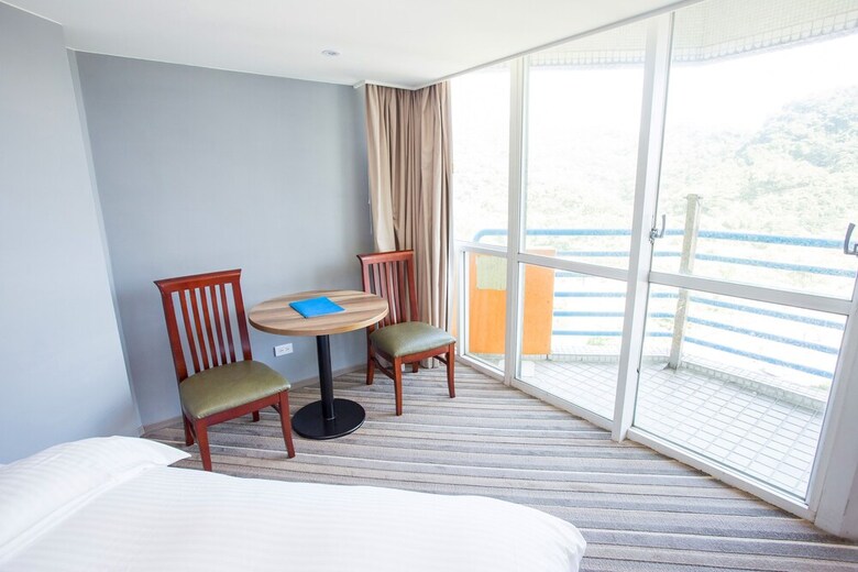 Pacific Hot Spring Hotel Green Bay(Newly Renovated)