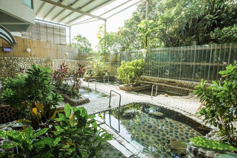 Pacific Hot Spring Hotel Green Bay(Newly Renovated)