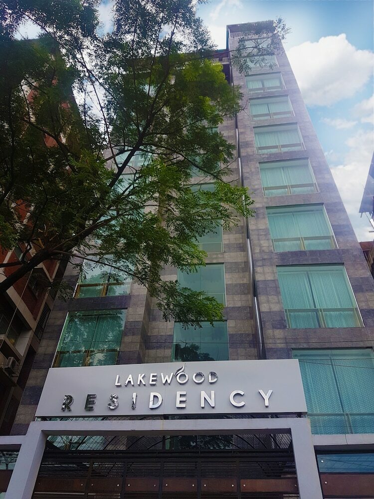 Hotel Lake Wood Residency