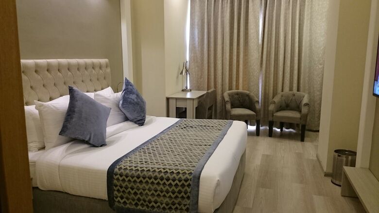 Mango Hotels Naveen