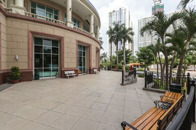 The Manor Luxury 1br Apartment Center