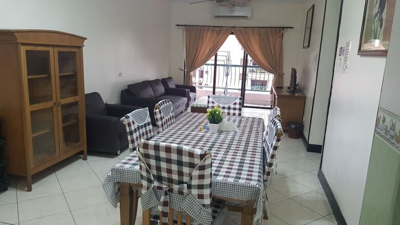 Ideal Holiday Apartment Marina Court