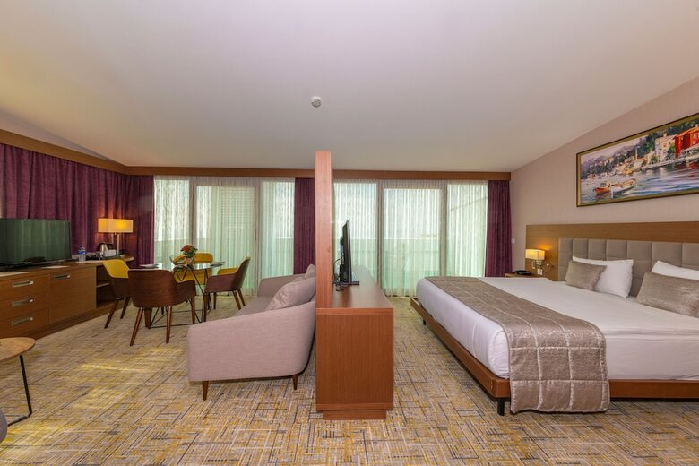 Elotte Palace Hotel
