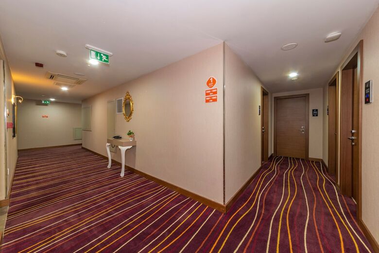 Elotte Palace Hotel