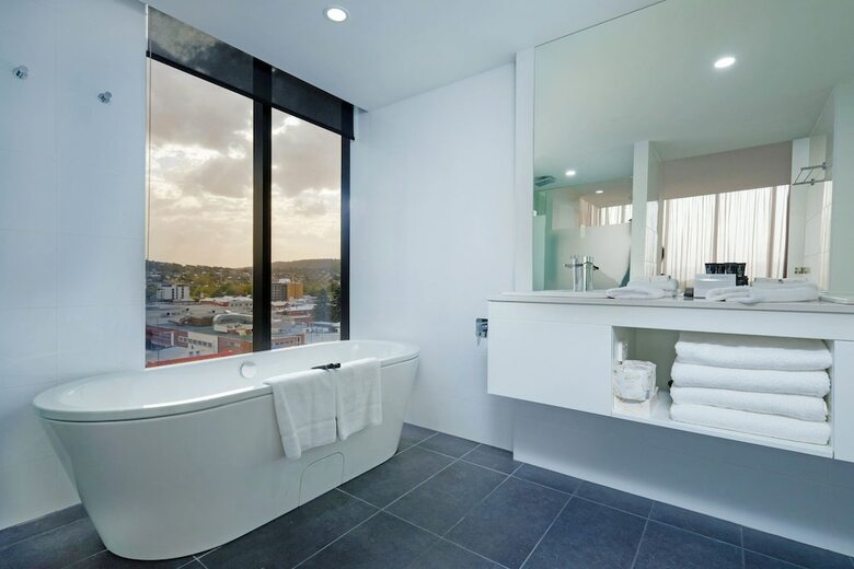 Mantra Albury Hotel