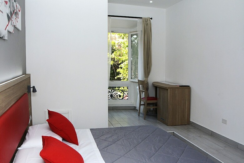 Hotel New Moon Guesthouse