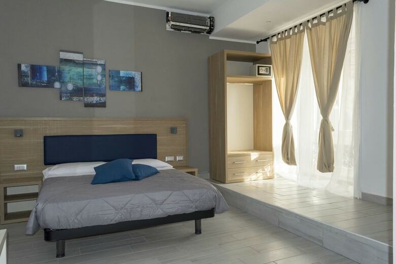 Hotel New Moon Guesthouse
