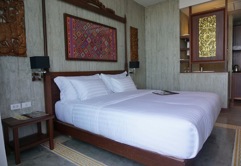 Hotel Bansaeo Garden And Resort