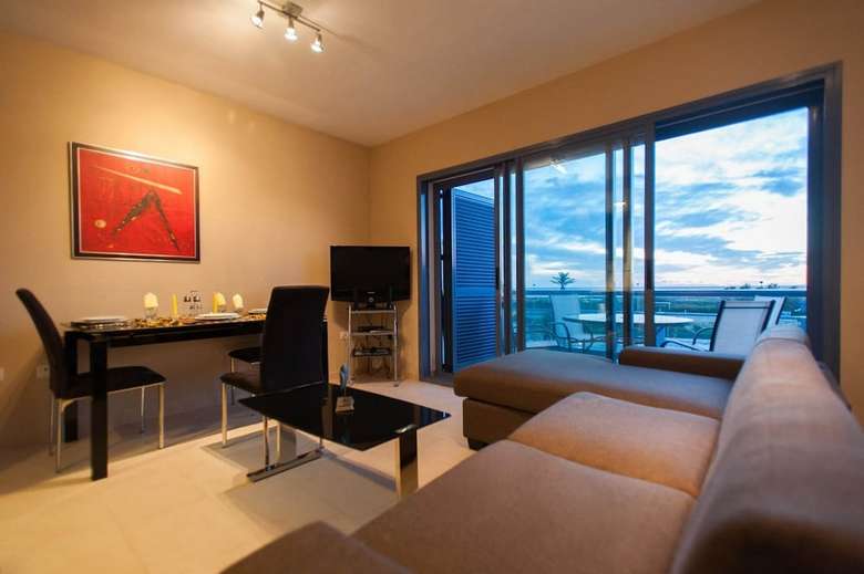 Apartamentos Livingtarifa - Techos Azules