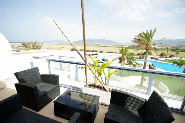 Apartamentos Livingtarifa - Techos Azules