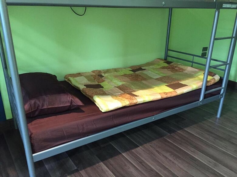 Hostal Roi 8 Host