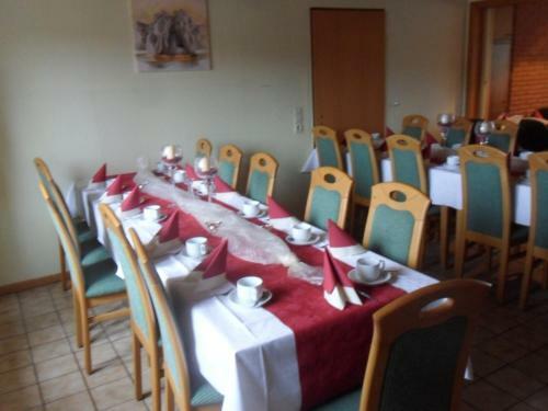 Hostal Pension & Caf� Haus Dewenter