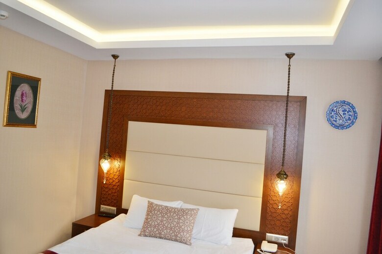 Hotel Lalinn Deluxe