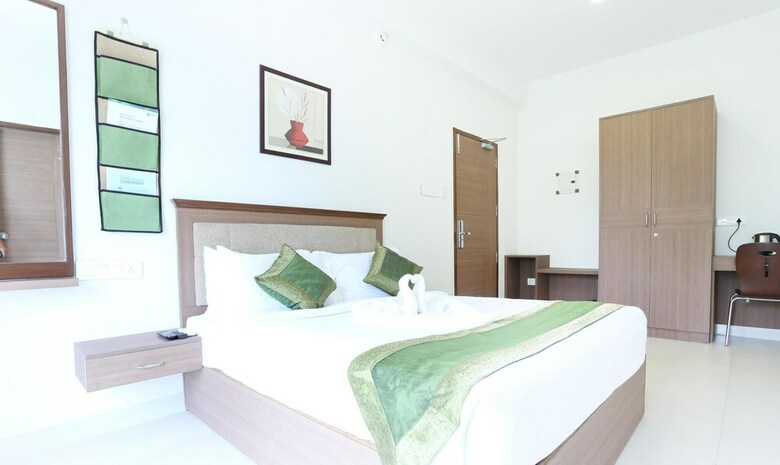 Hotel Rishi Gardens