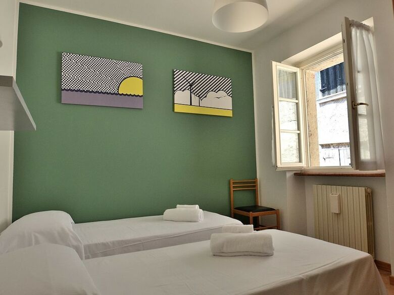 Pop Art Apartment In Downtown