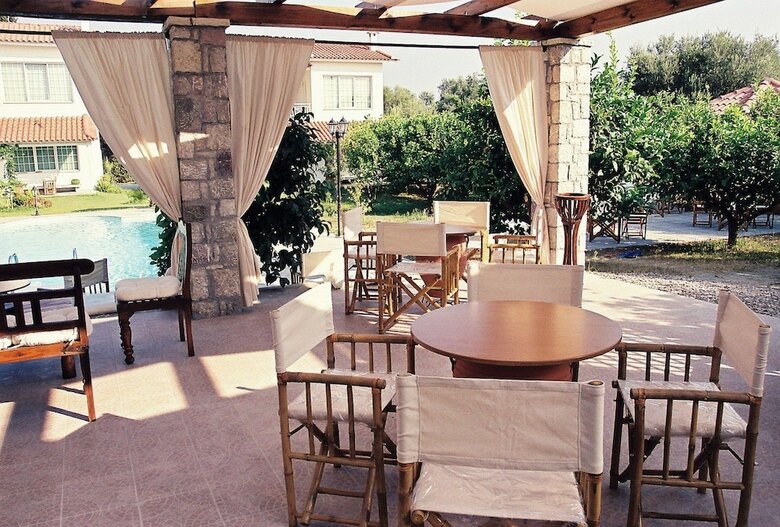 Apartamentos Nicolas Village Club