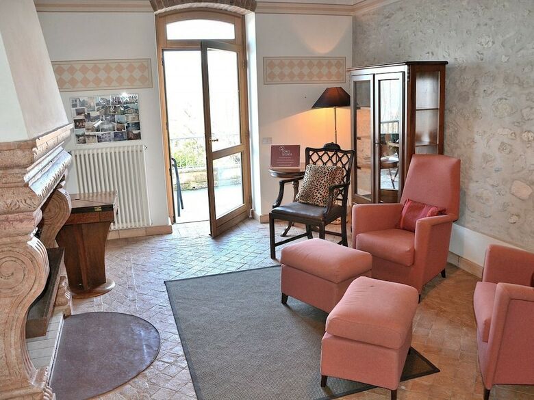 C� Cantoni Villa With Pool Lake View