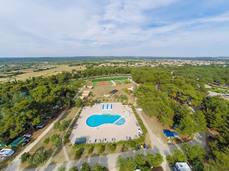 Victoria Mobilehome Bi Village